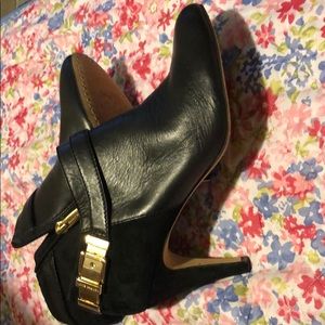 Vince Camuto ankle booties